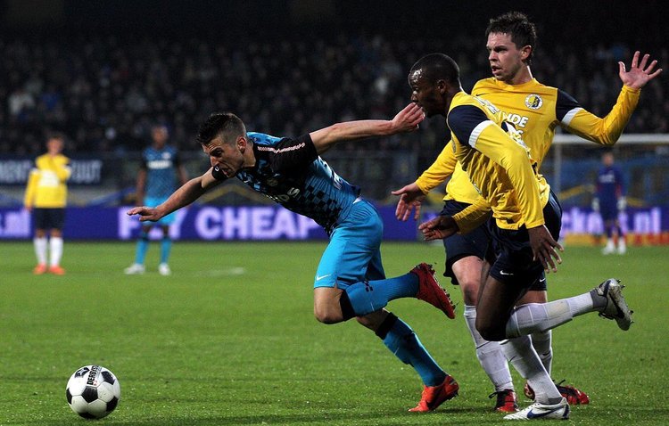 果断地进行 果断地进行