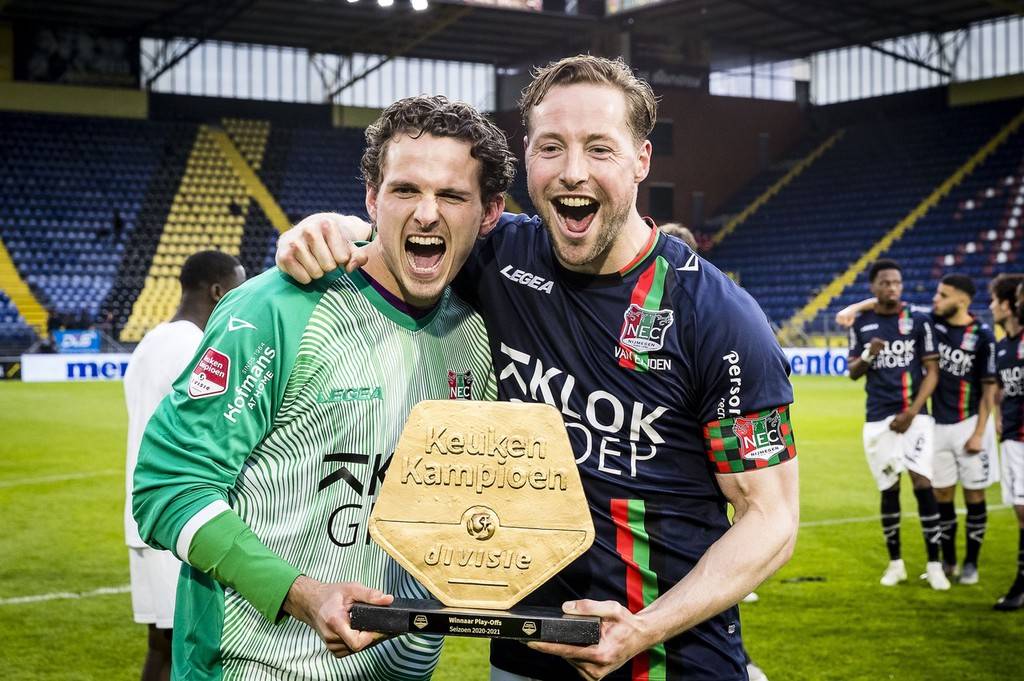 萊昂納多 萊昂納多