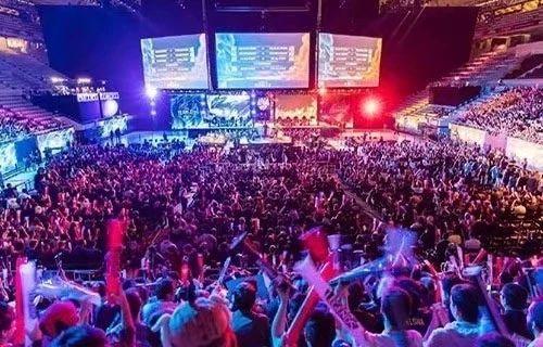 团谨慎试探 团谨慎试探